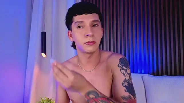 XXX chat uživo modela JacoboSwam