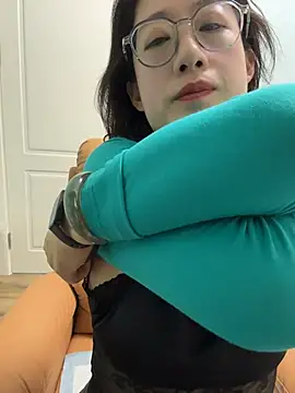weiwei103 即時 XXX 聊天