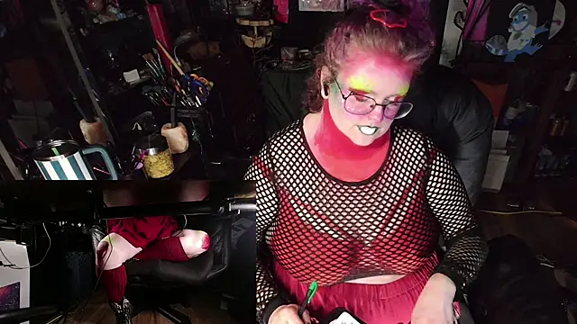 Sinstresshemlock's Live XXX Chat