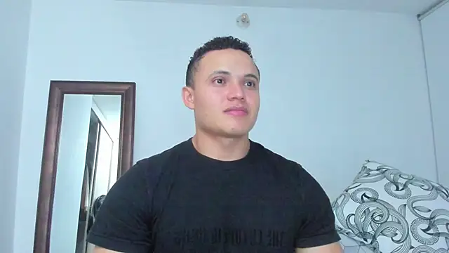KingLevi01 – Naživo XXX chat