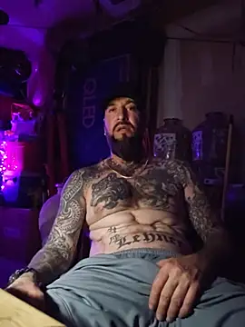 Beardedtattood's Live XXX Chat