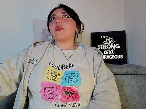 Chat +18 de Blueberry_gothic ao vivo