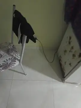 Tesao19e Adlı Modelin Canlı XXX Sohbeti