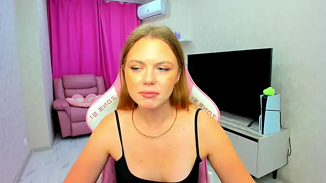 Strawberrye's Live XXX Chat