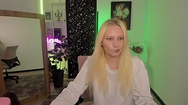 ElodieRenaud Chat XXX in diretta
