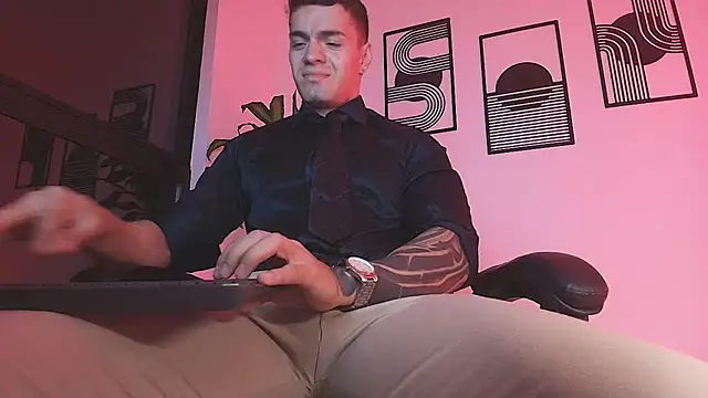 Show de ALPHA_DOMINUS_ na webcam