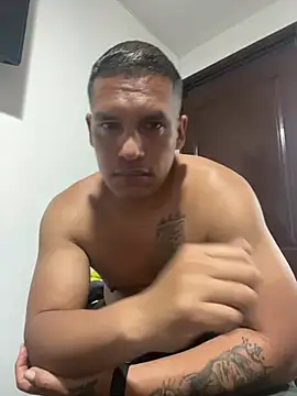 XXX chat uživo modela Gentiemax_23