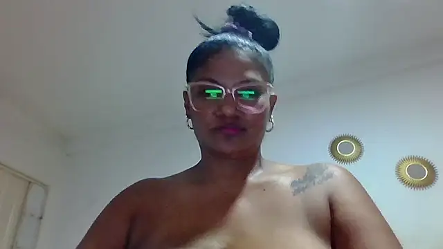 alejandraboobs07's Live XXX Chat
