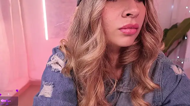 abbymodell1 Adlı Modelin Canlı XXX Sohbeti