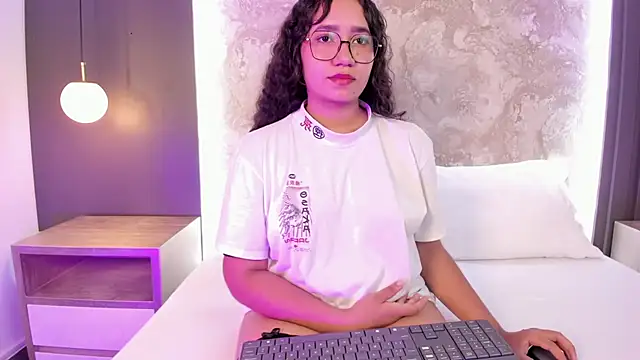 alysson_moon_ Chat XXX in diretta