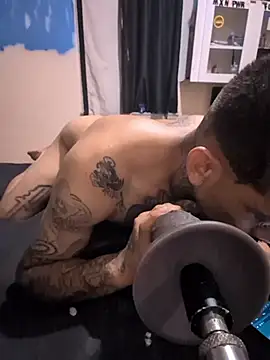 Chat XXX en directo de Cnutt310