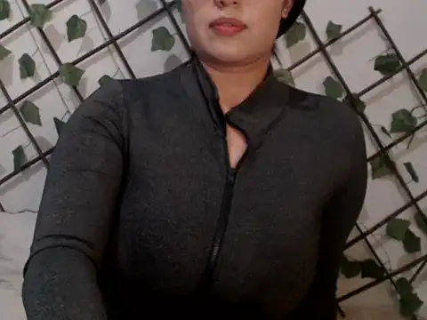Elina_Rose888 现场XXX聊天