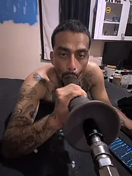 Cnutt310's Live XXX Chat