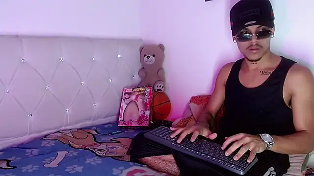 Angel_foxc13: απευθείας συνομιλία ΧΧΧ