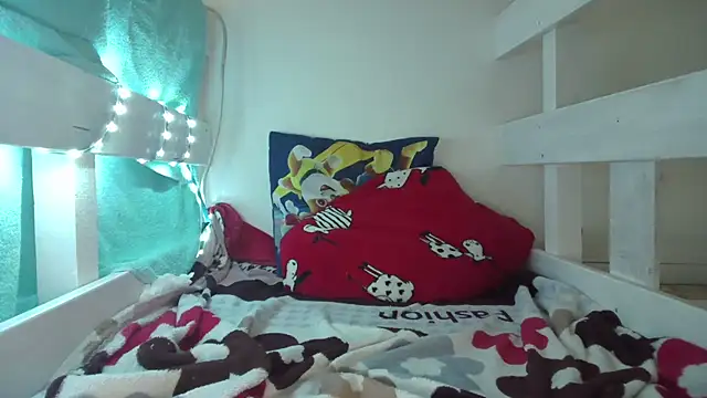 SlyLady Live XXX Chat
