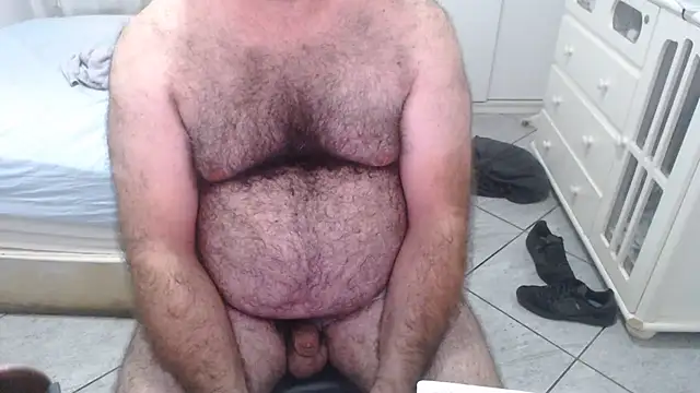 MysterBearMG's Live XXX Chat