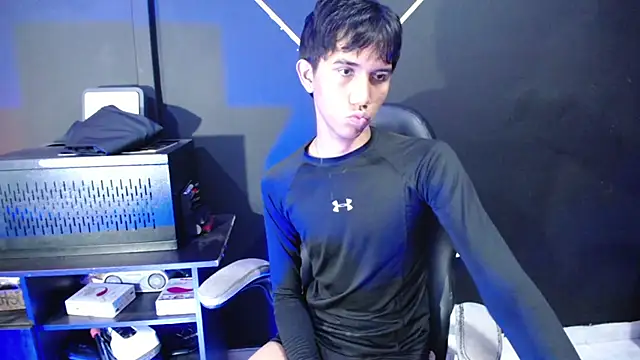 Chat +18 de KevCokk ao vivo