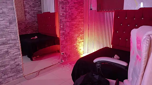 Czat XXX na żywo – mia_hernnandez