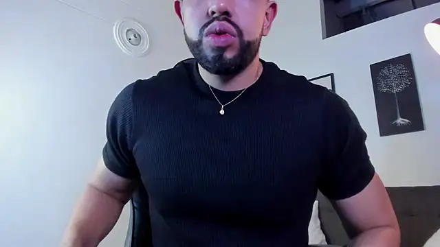 Chat XXX en directo de Justin_kingX7