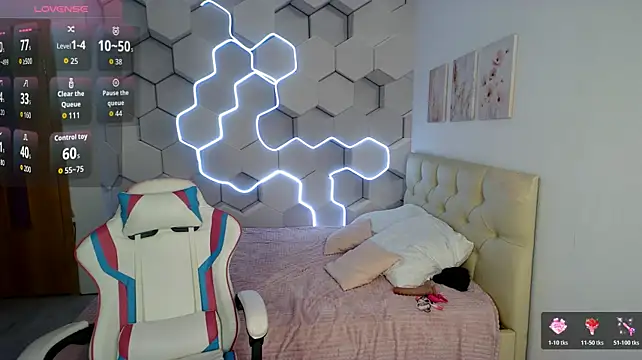 Chat +18 de aliicemeow ao vivo