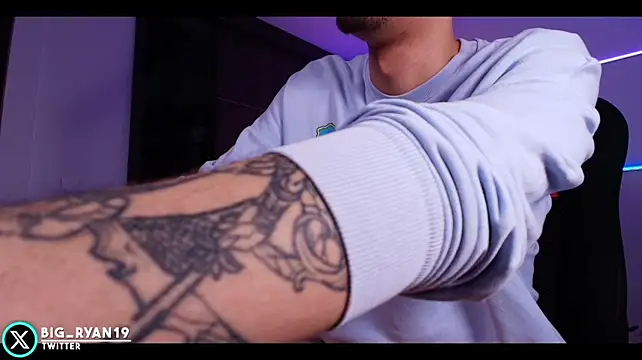 bigryann23 Live XXX-Chat