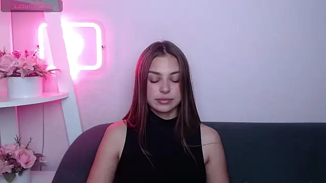 Chat +18 de MilanaAngelAs ao vivo