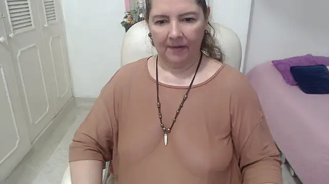 Chat XXX ao vivo de leonela_69