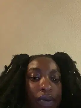 PrincessRayari's Live XXX Chat
