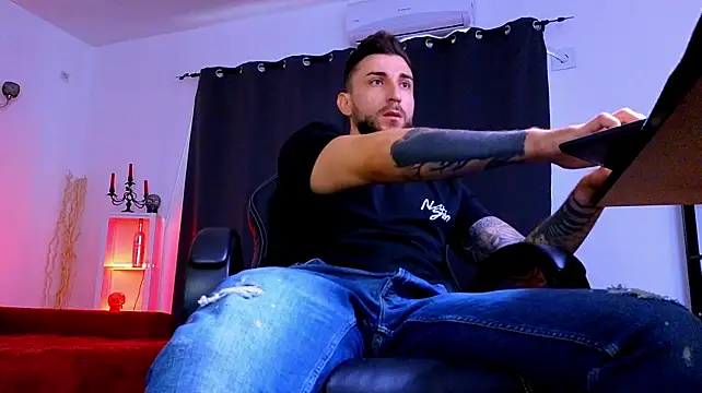 MightyAaron66 Chat XXX live