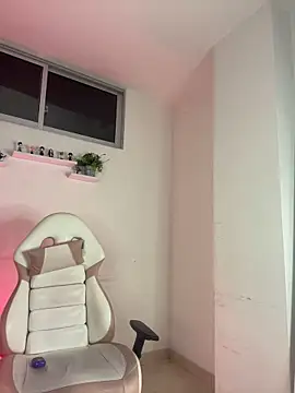 Онлайн чат XXX AleFoxx_