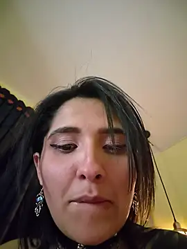 emily_leinner Adlı Modelin Canlı XXX Sohbeti