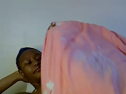 XXX chat uživo modela Petite_Ebony10