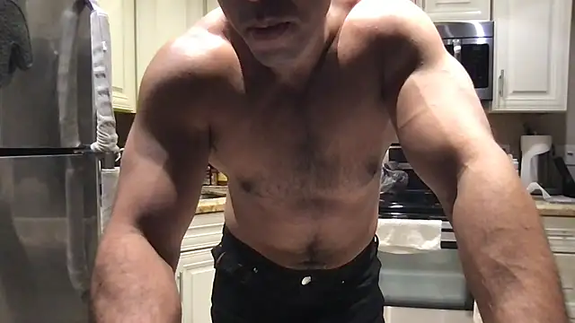 دردشة BigGuyMuscle الجنسية المباشرة