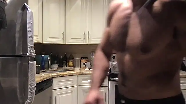 BigGuyMuscle Adlı Modelin Canlı XXX Sohbeti