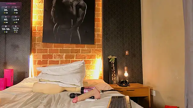 GrayAndrews' Live XXX Chat