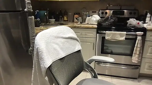 BigGuyMuscle Chat XXX live