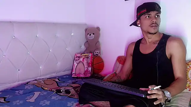 Angel_foxc13 现场XXX聊天
