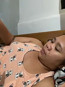 -CLARAMommy- Chat XXX live