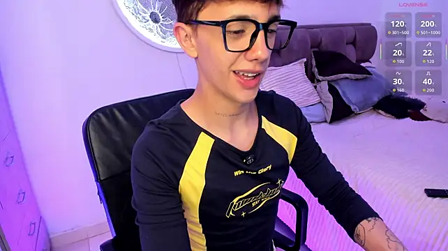 Czat XXX na żywo – Timothy_ros