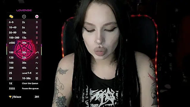 Ug1y_Zom6ie Live XXX-Chat