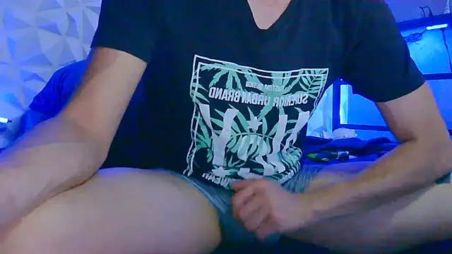 LatinopervsのライブXXXチャット