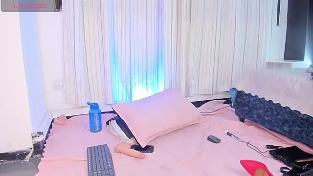 XXX chat uživo modela DemonFoxx
