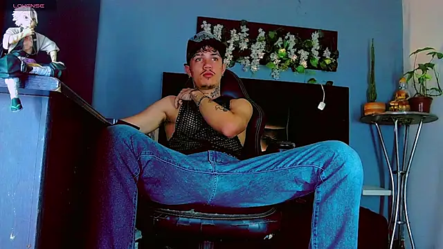 HannibalLester 即時 XXX 聊天