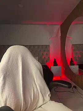 lanadoll20's Live XXX Chat