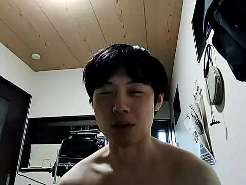 whitebriefboyのライブXXXチャット