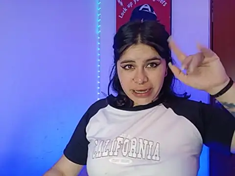 Chat +18 de Magic_Alicee_ ao vivo