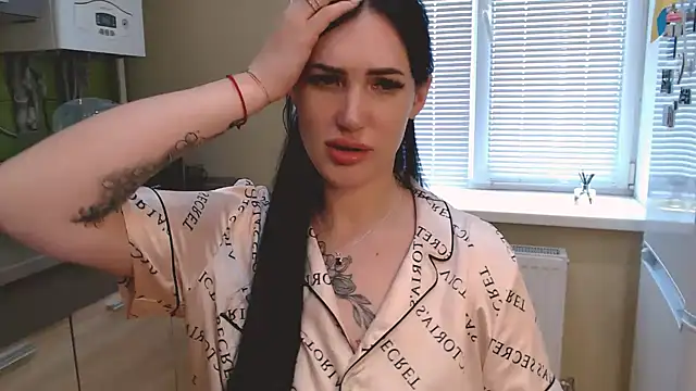 MisssShy_ élő XXX-chatje
