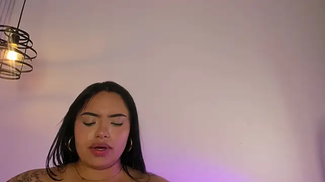 צ'אט XXX בשידור חי של sweetbloomcs