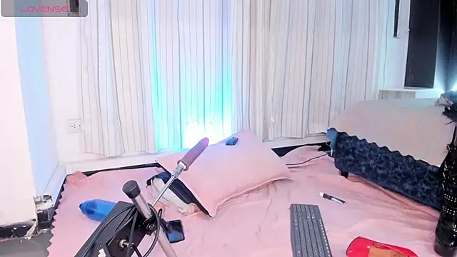 DemonFoxx's Live XXX Chat