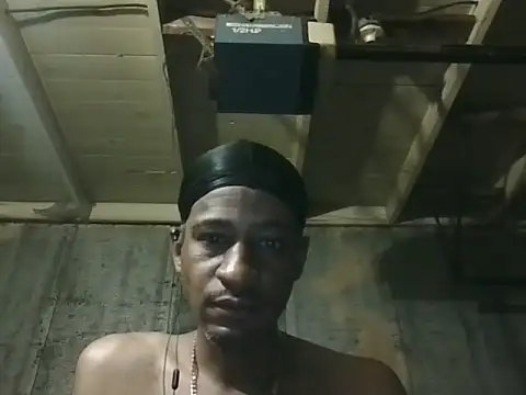 Leo99842 Chat XXX in diretta